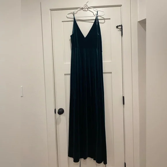 slim fit dress slacks Long Sleeves Winter Emerald Green Velvet Bridesmaid Dresses – luladress main image 1